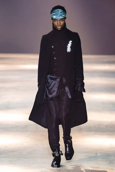 Look 40